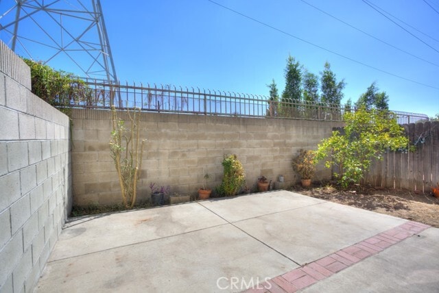 Building Photo - 555 S Azusa Ave