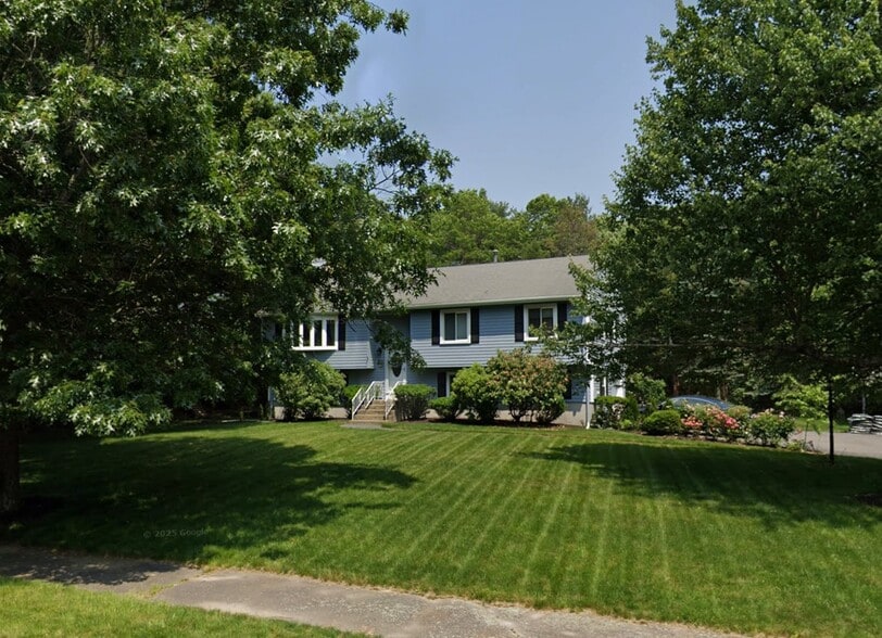 Building Photo - 22 Howard Farm Rd