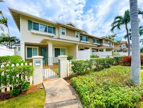 Building Photo - Pet-Friendly Townhouse with Central A/C