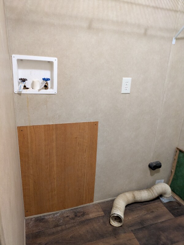 Building Photo - 1754 W Springville Rd