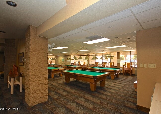 Building Photo - 1831 E Lindrick Dr