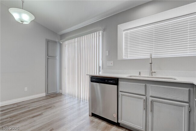 Building Photo - 1613 Cathedral Peak Ct