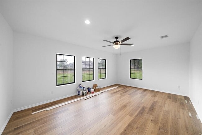 Building Photo - 15722 Treichel Rd