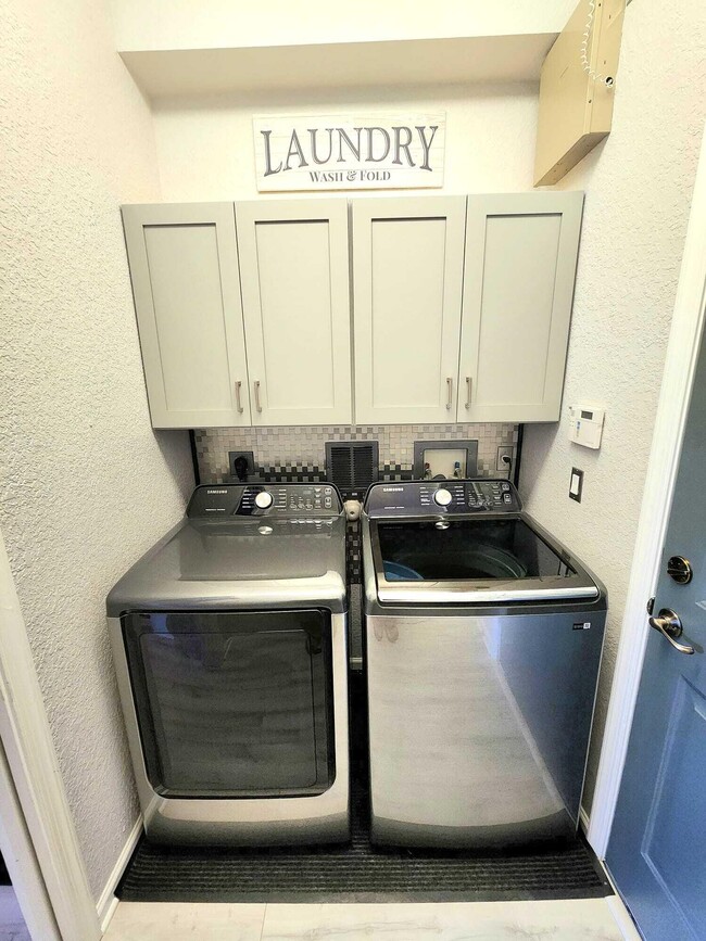 Building Photo - 2247 SW Cape Cod Dr