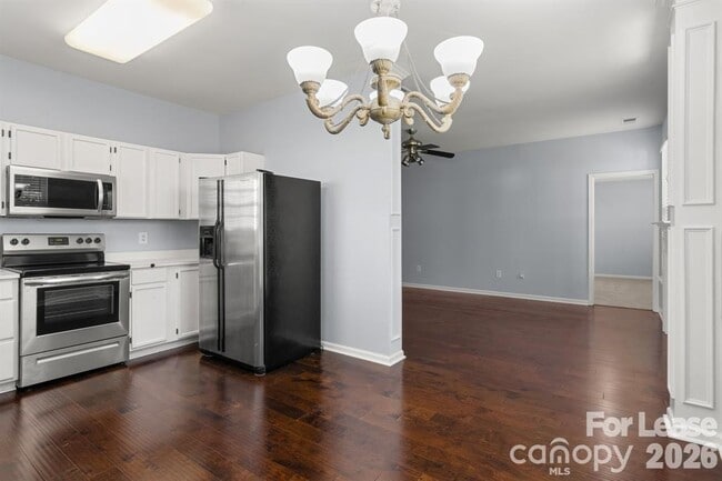 Building Photo - 6828 Ayrshire Glen Pl