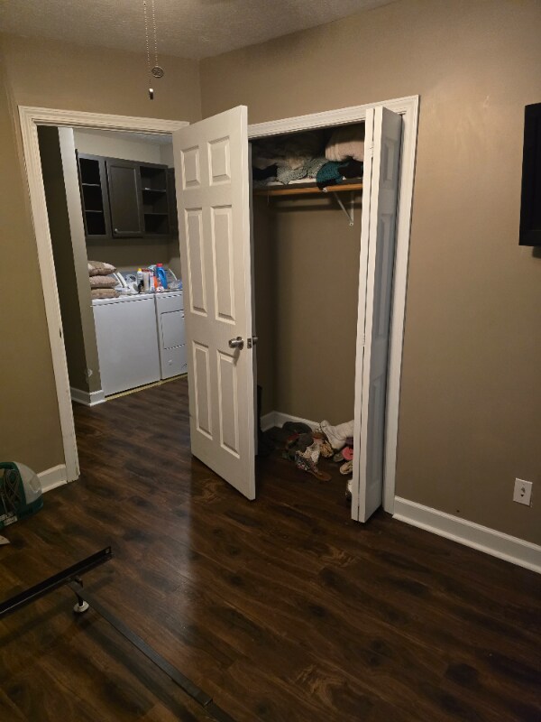 Building Photo - 1923 Shelby St