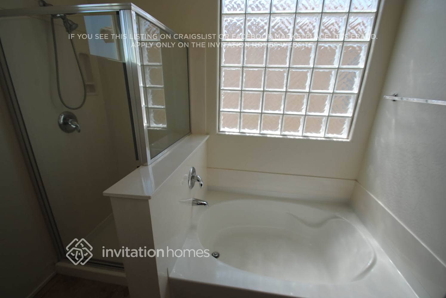 Building Photo - 4406 W Hasan Dr