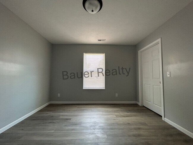 Building Photo - jv223