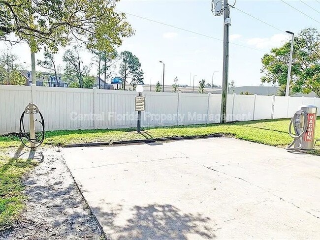 Building Photo - 116 Springwood Cir