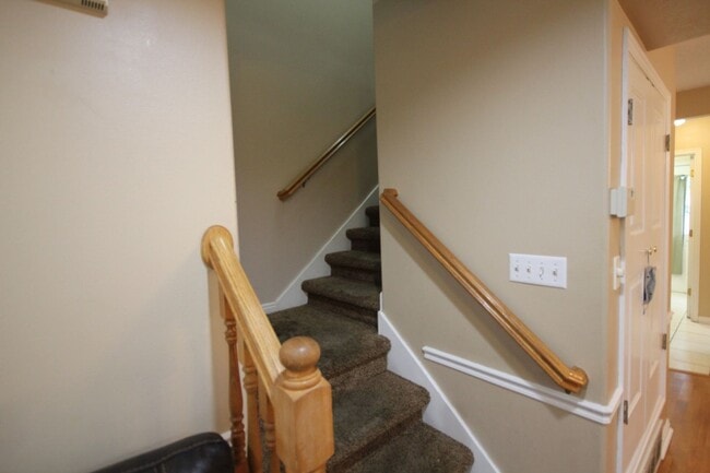 Building Photo - 3 Bedroom Townhome in Provo's Westside