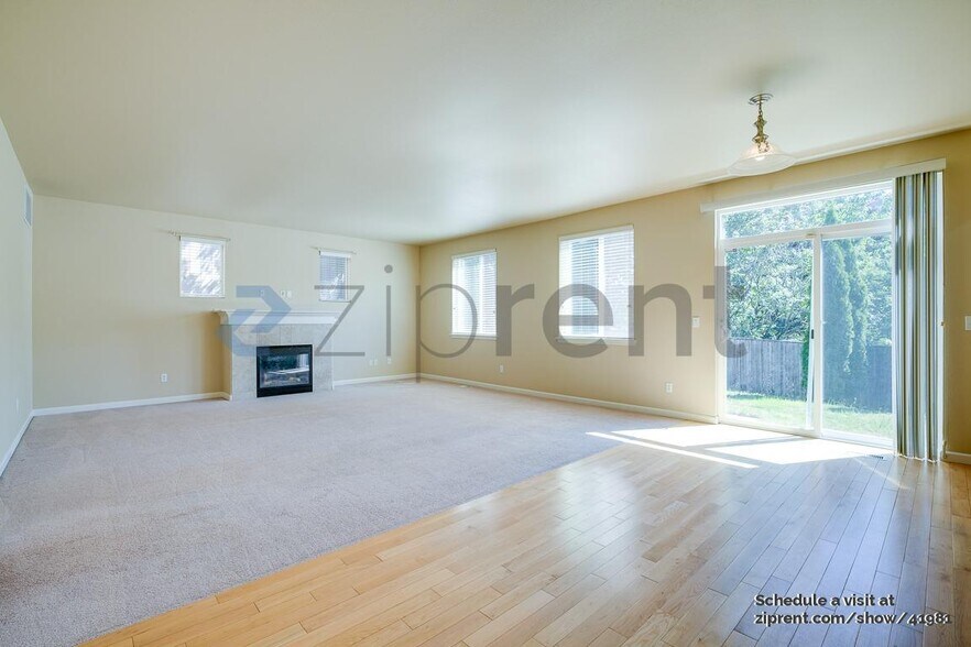 Building Photo - 2344 Pleasanton Ct SE