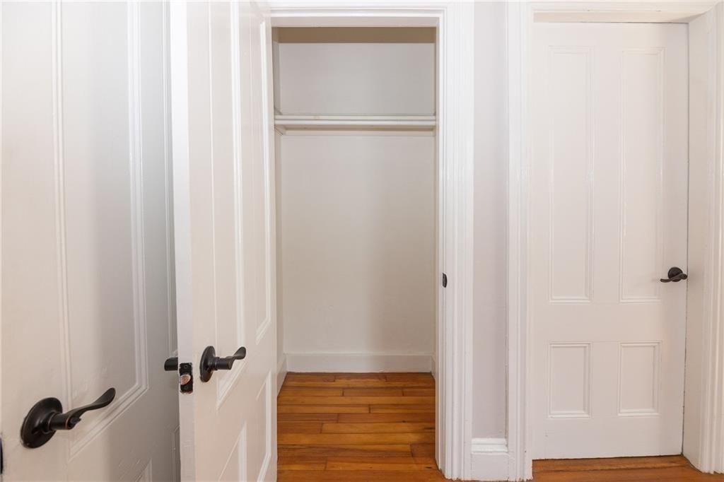 Building Photo - 376 Hope St