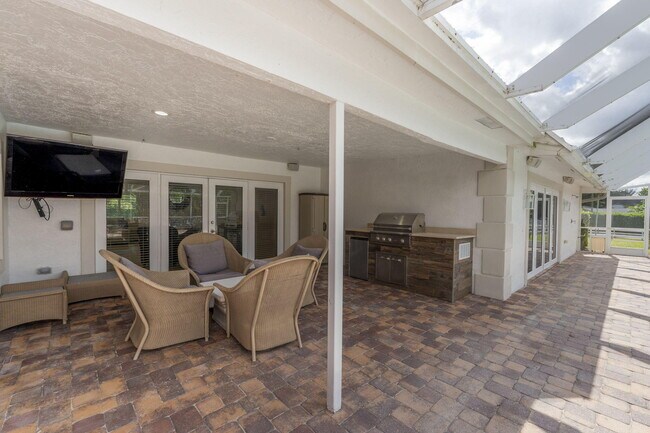 Building Photo - 7447 NW 82nd Terrace