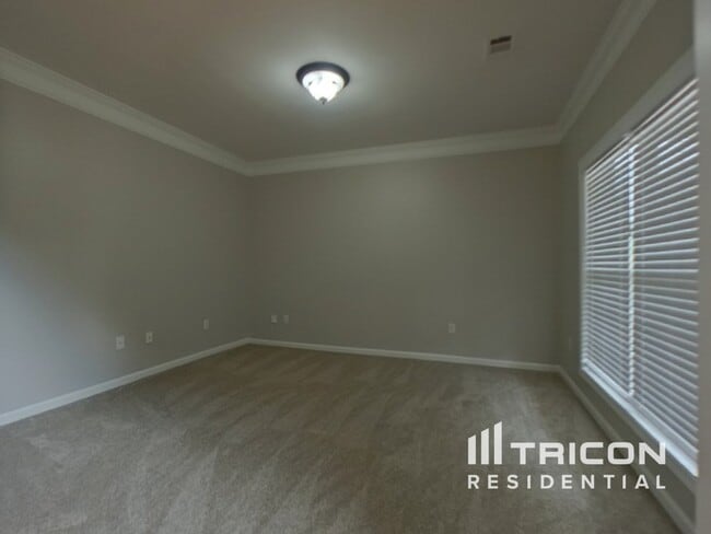 Building Photo - 1 Grimes Dr