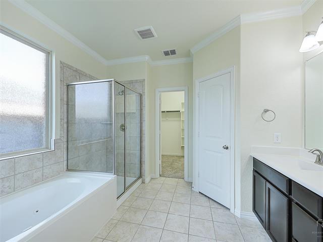 Building Photo - 11605 Champion Creek Dr
