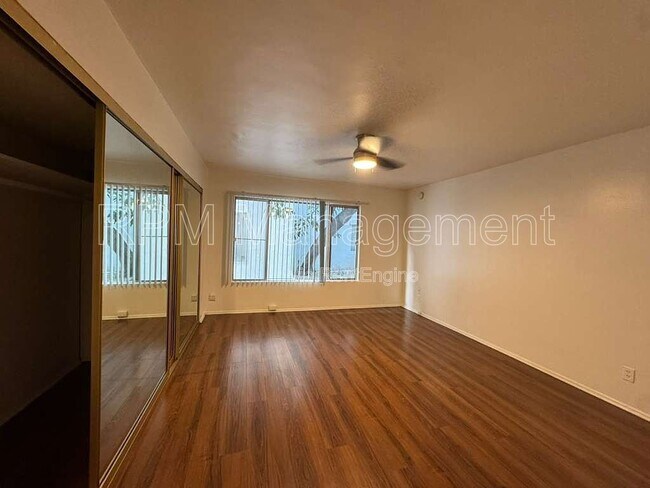 Building Photo - 11939 Albers St