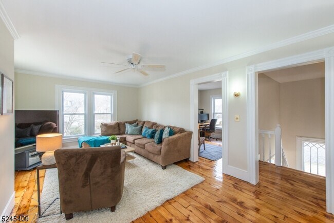 Building Photo - 121 Midland Ave