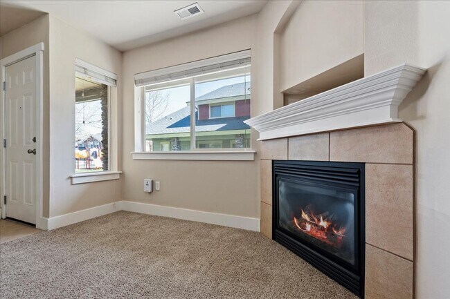 Building Photo - 9993 W Rosecroft Ct