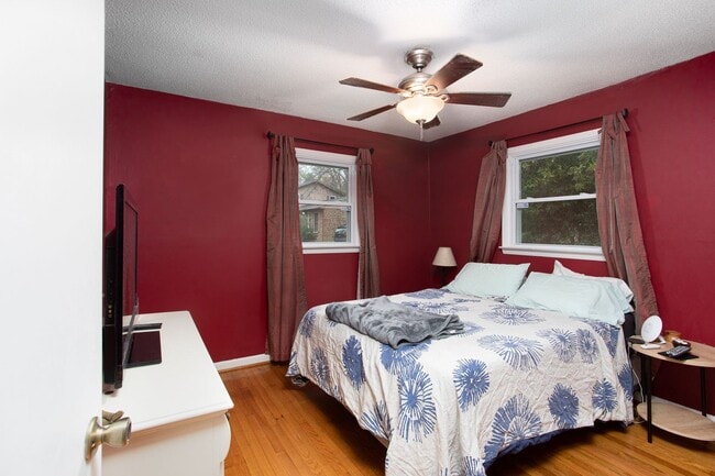 Building Photo - Cozy 3 Bedroom, 1 Bath Home in Northside!