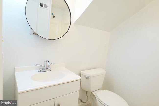 Building Photo - 75 P St NW