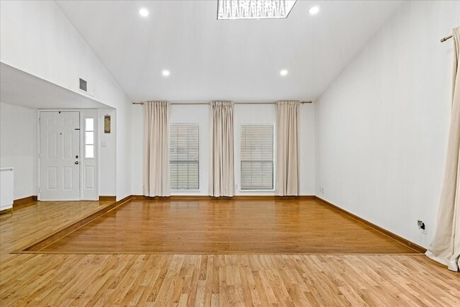 Building Photo - 1208 Kesser Dr