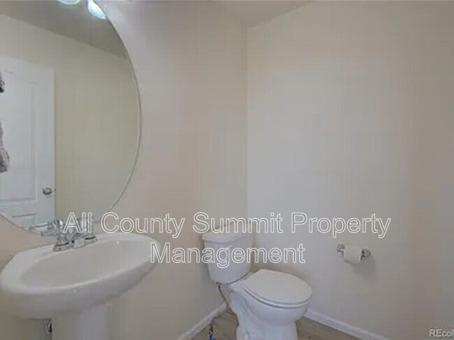 Building Photo - 4795 E 98th Pl