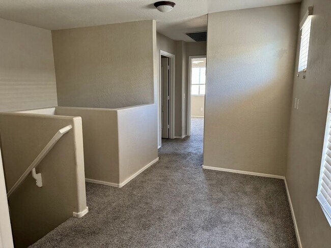 Building Photo - Beautiful Home for Rent in Tolleson!