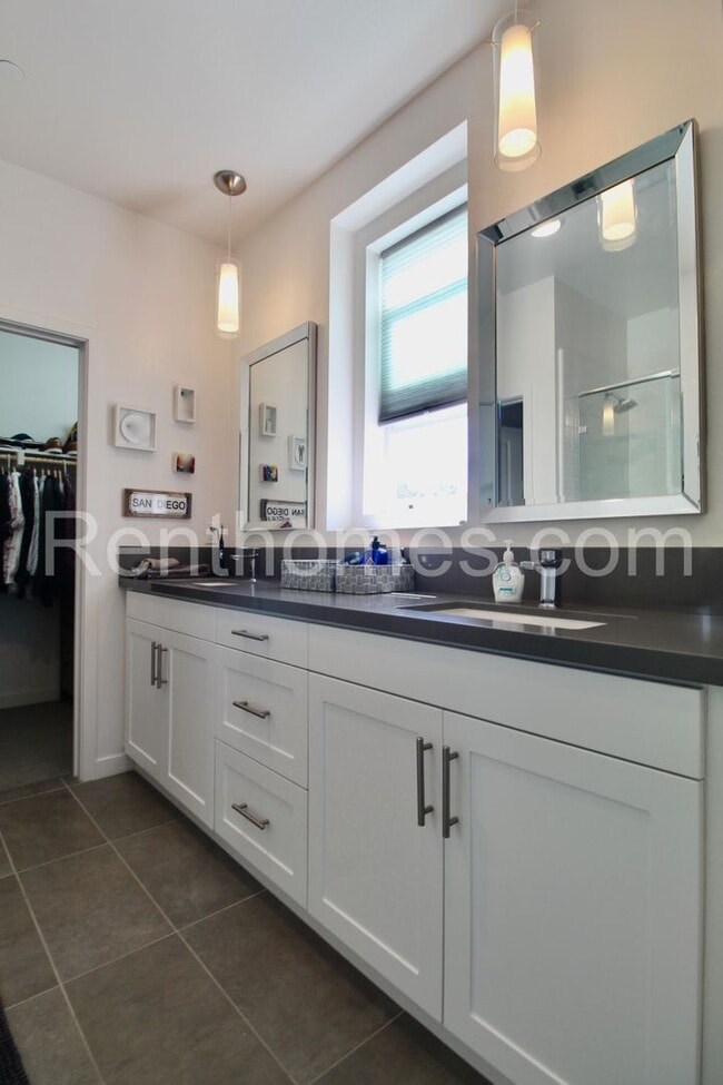 Building Photo - 10441 Harlow Cir