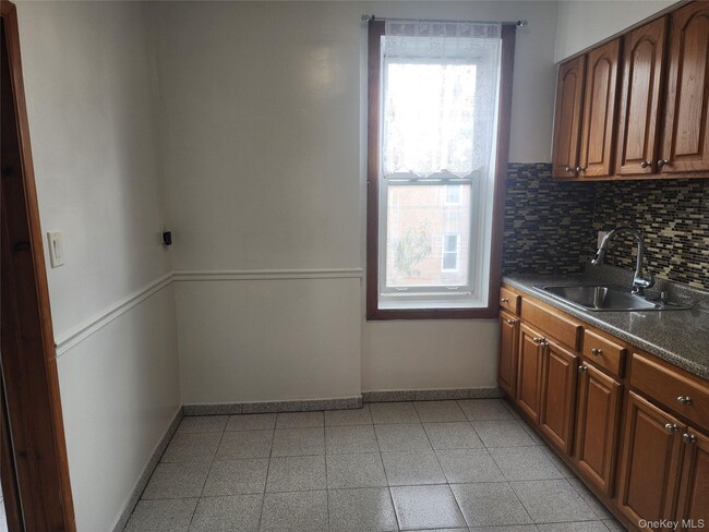 Building Photo - 60-48 68th Rd