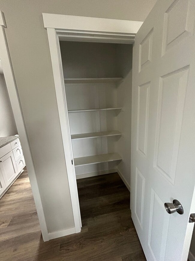Building Photo - Beautifully Furnished Brand New 5 Bedroom ...