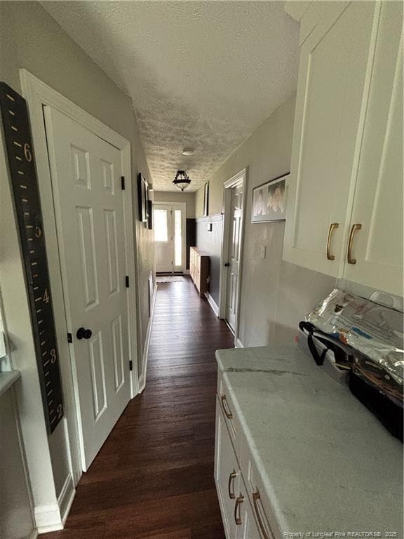 Building Photo - 6092 Iverleigh Cir