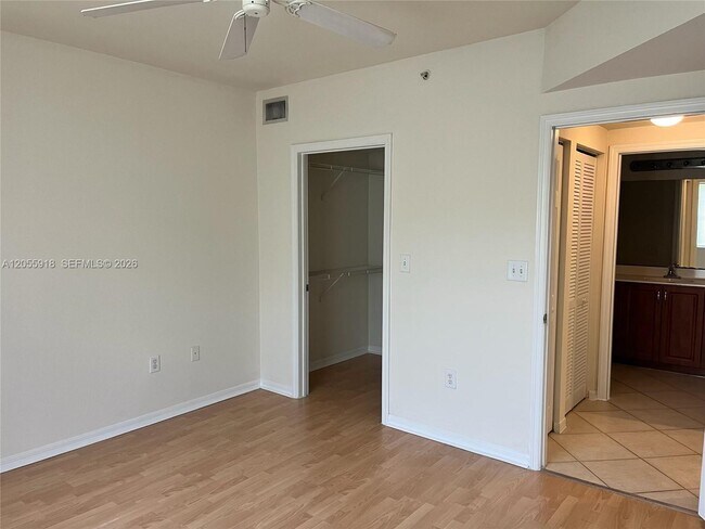 Building Photo - 6492 Emerald Dunes Dr