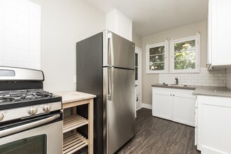 Spacious Kitchen with Stainless Steel Appliance Package - Hayden on Hollywood (7407)