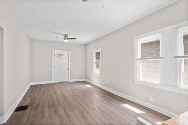 Building Photo - 4204 Hale Ave