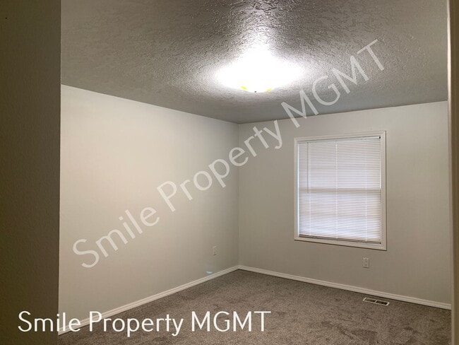 Building Photo - Spacious 5 bedrooms house in Beaverton