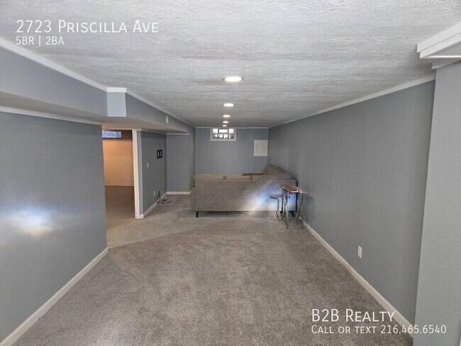 Building Photo - 2723 Priscilla Ave