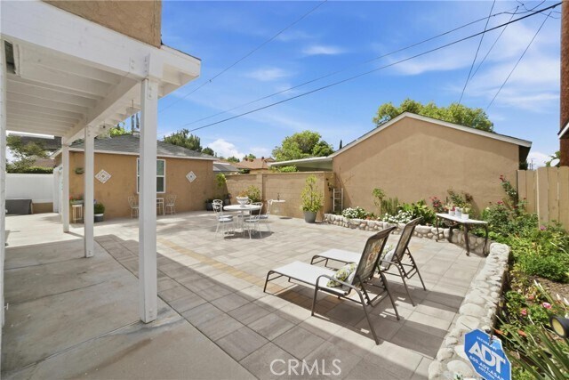 Building Photo - 6139 Jamieson Ave