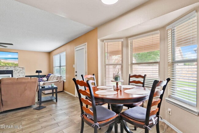 Building Photo - 12564 Paseo Alegre Dr