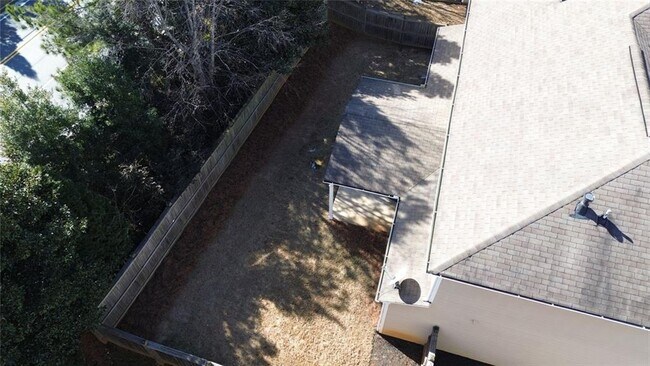 Building Photo - 414 Spring View Dr