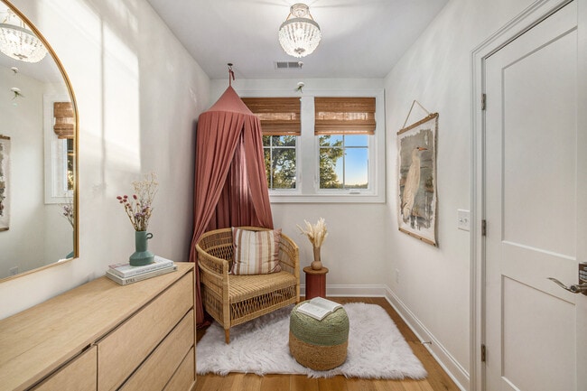 Building Photo - 133 McKelvey Pl