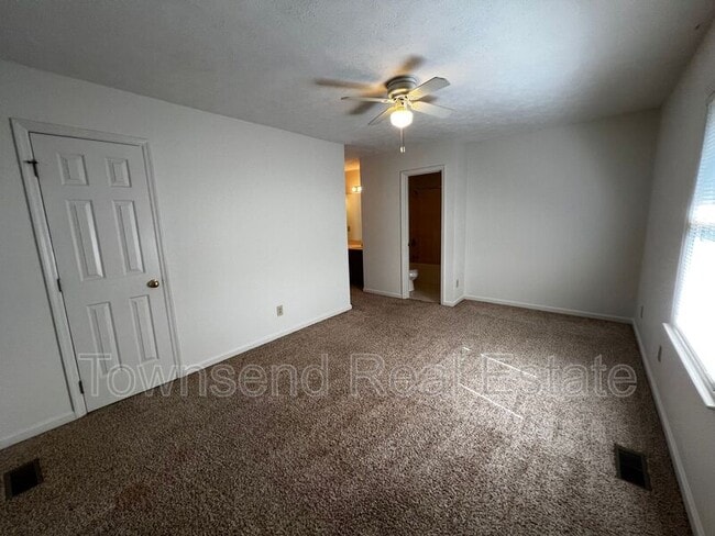 Building Photo - 1012 Ancestry Dr