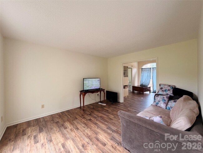 Building Photo - 118 Sunfish Dr