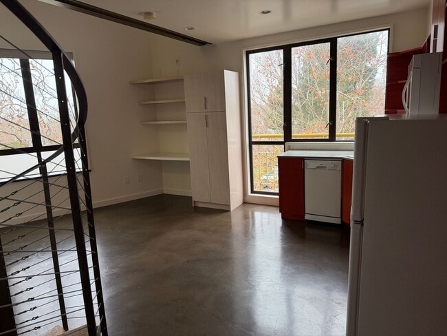 Building Photo - Contemporary, Large 1br/1ba Apt. Near Ashby BART