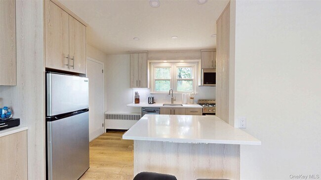 Building Photo - 41 Mountain Ave