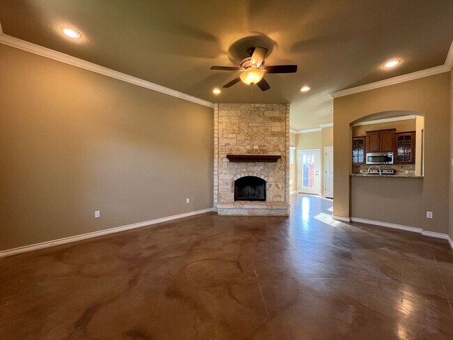 Building Photo - 3137 Silver Saddle Dr