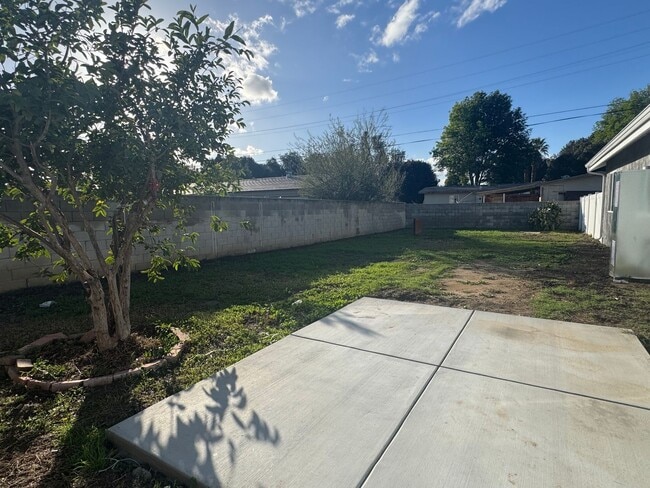 Building Photo - 4818 Beverly Ct