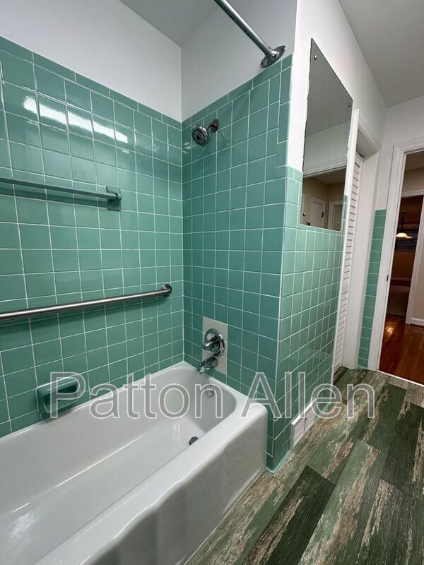 Building Photo - 35 Olivette Rd