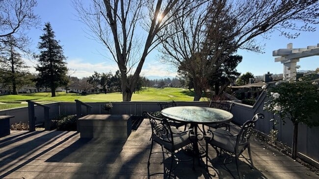 Building Photo - Gorgeous 2BD/2BA, Single-Story TH in Crow Canyon Country Club, Danville- Available NOW!