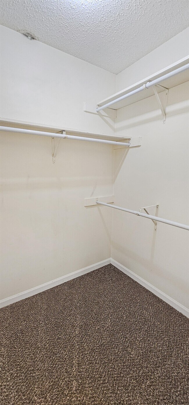 Building Photo - 7120 Wetherburn Cove