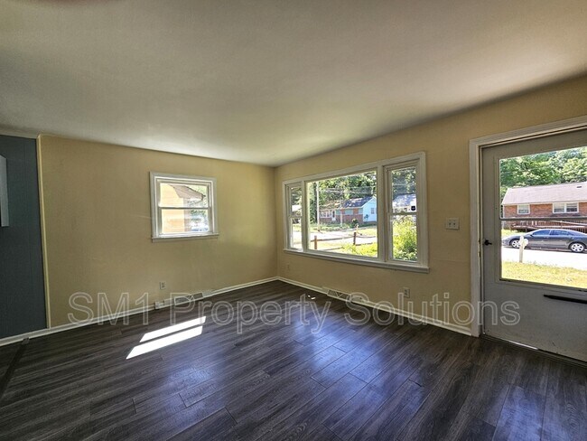 Building Photo - 1307 Camden Ave